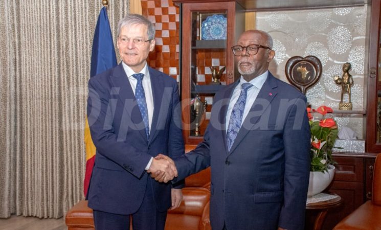 AUDIENCE ACCORDEE A M. DACIAN CIOLOS, CONSEILLER DU PRESIDENT DE LA REPUBLIQUE DE ROUMANIE PAR LE MINREX